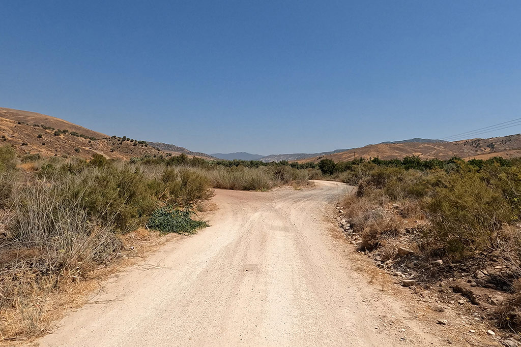 xeros-river-offroad-adventure_07-river