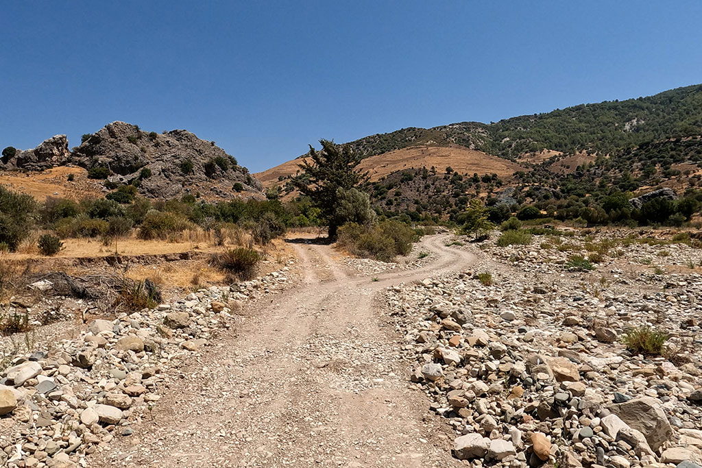 xeros-river-offroad-adventure_22-river