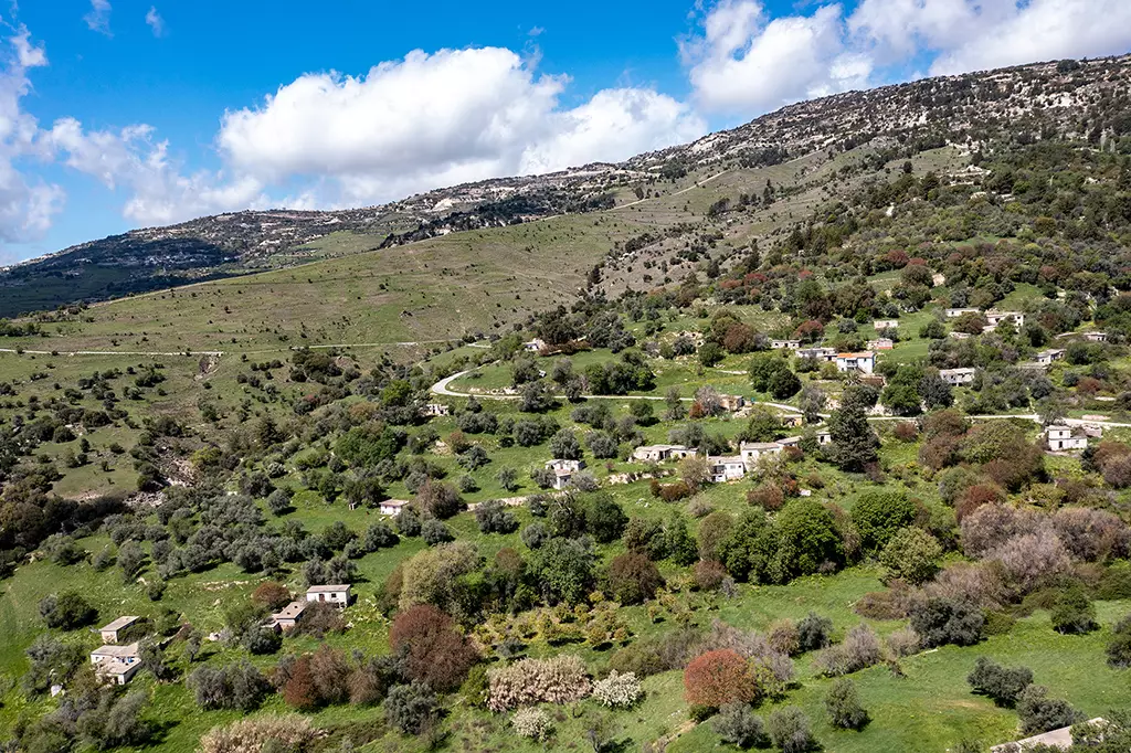 Xeros-valley-scenery 01 xeros-valley-scenery_01