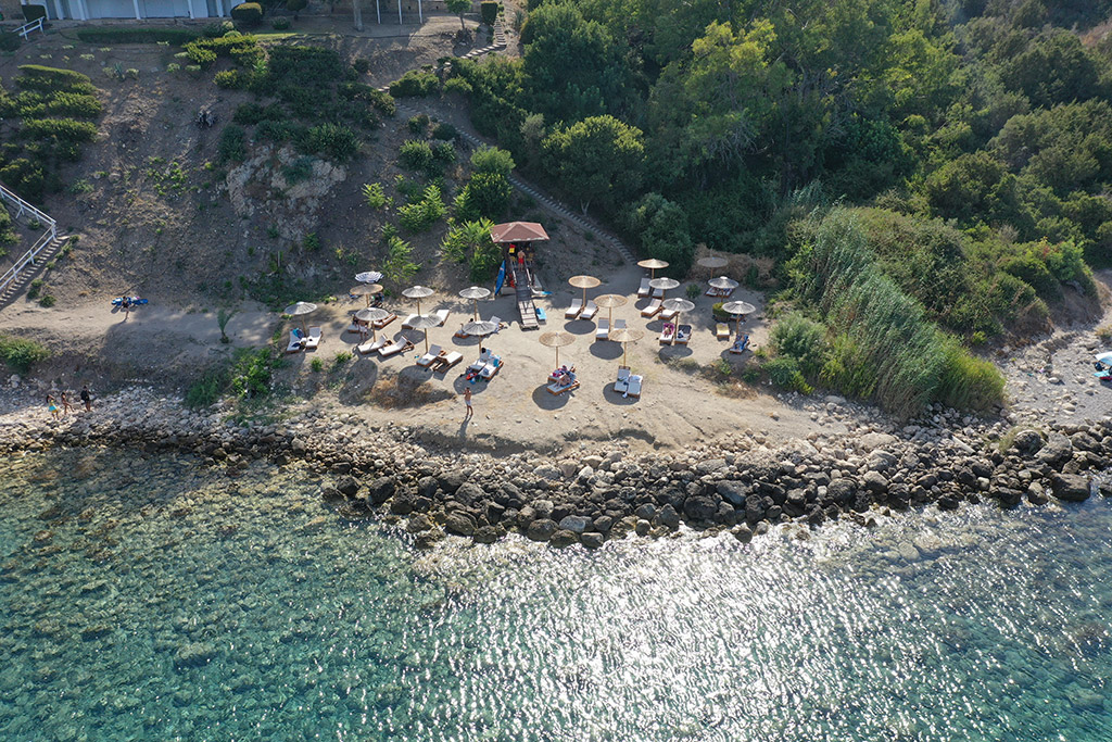 aphrodites-secret-beach-area_17