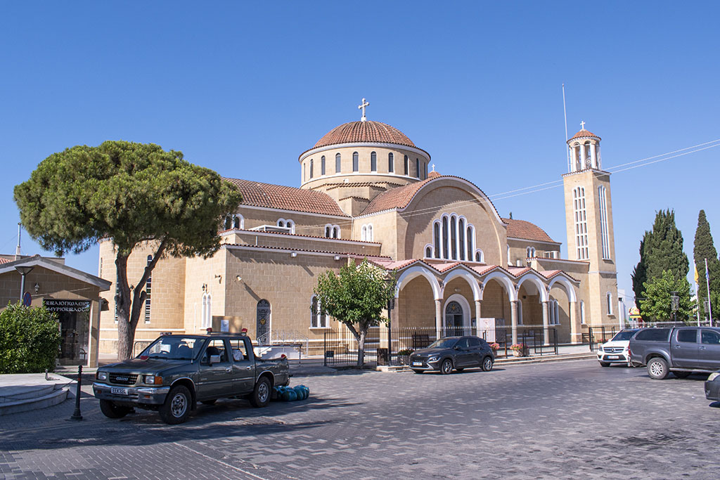 cyprus-roadtrip-05_13-main-church