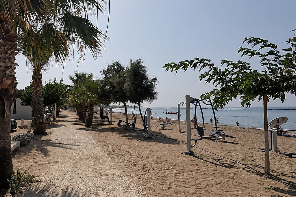 geroskipou-beach-area_18