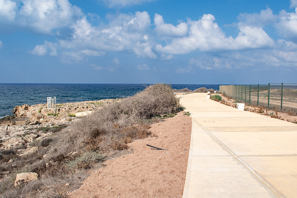 paphos-harbour-walkway-is-open_13