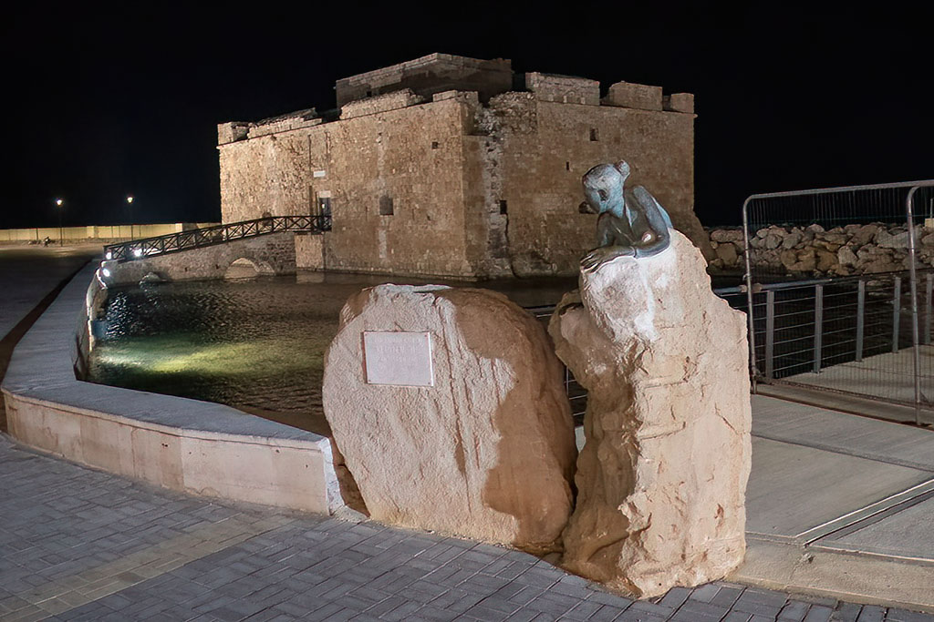 Paphos-seafront-at-night 30 paphos-seafront-at-night_30