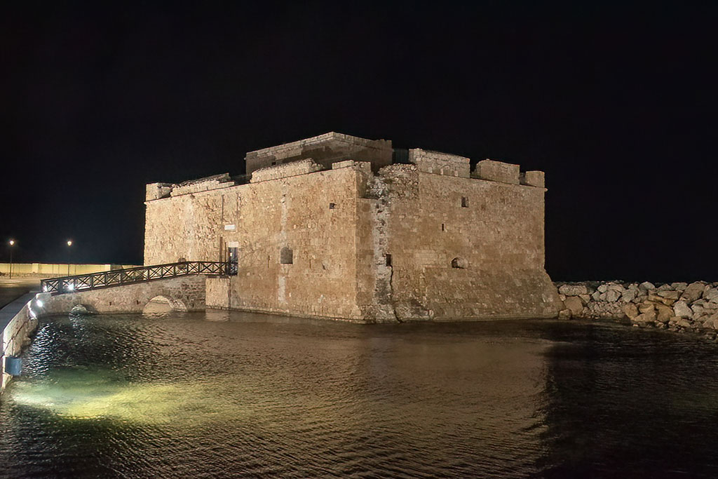 Paphos-seafront-at-night 34 paphos-seafront-at-night_34