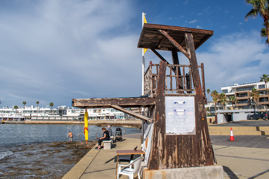 paphos-seafront-in-december_04