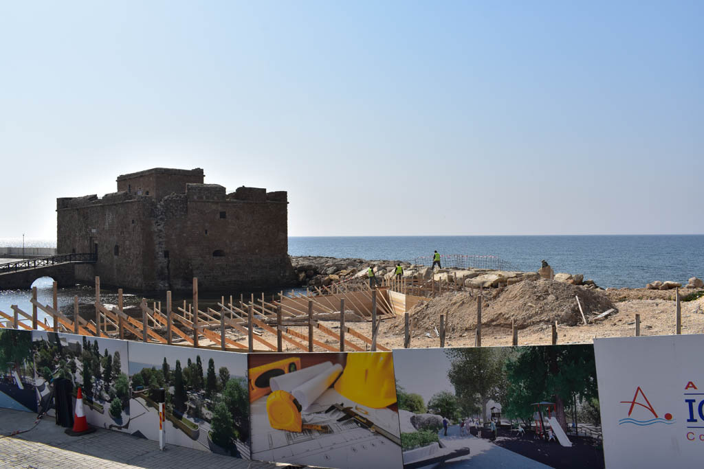 paphos-seafront-mess_02