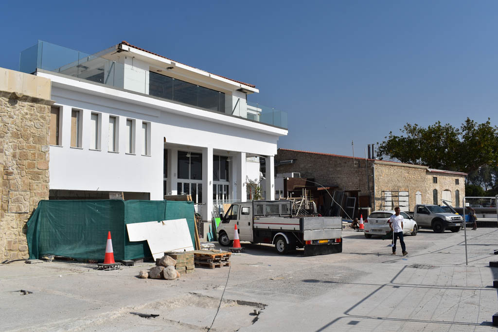 paphos-seafront-mess_06