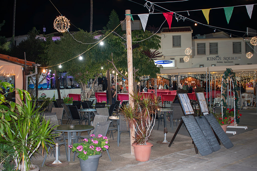 polis-christmas-village-2023_06