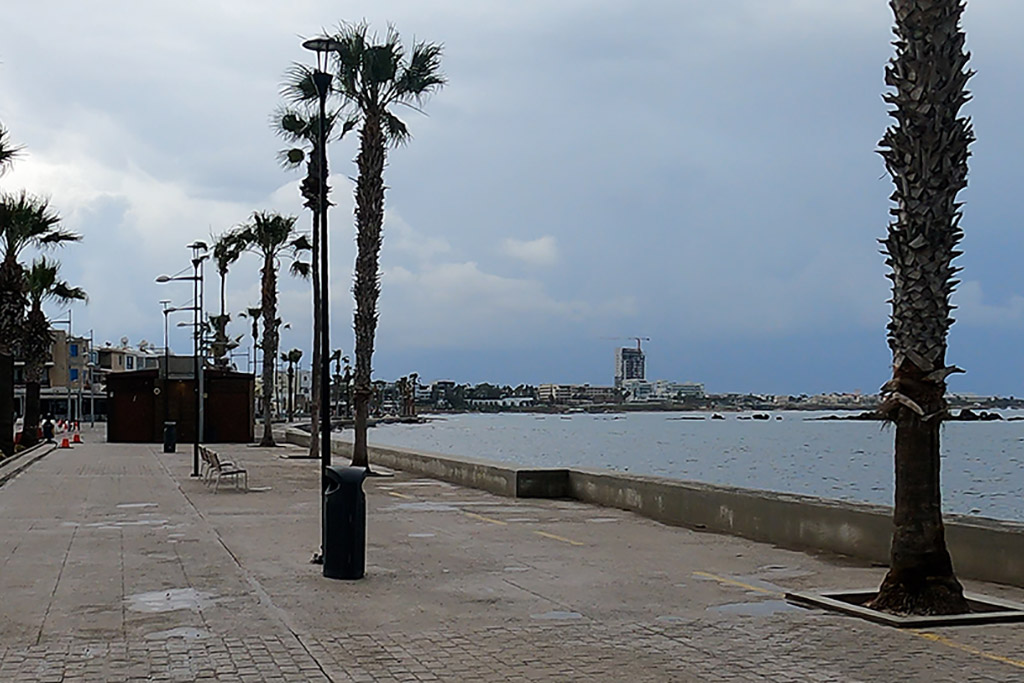 Stormy-seafront-scenes 02 stormy-seafront-scenes_02