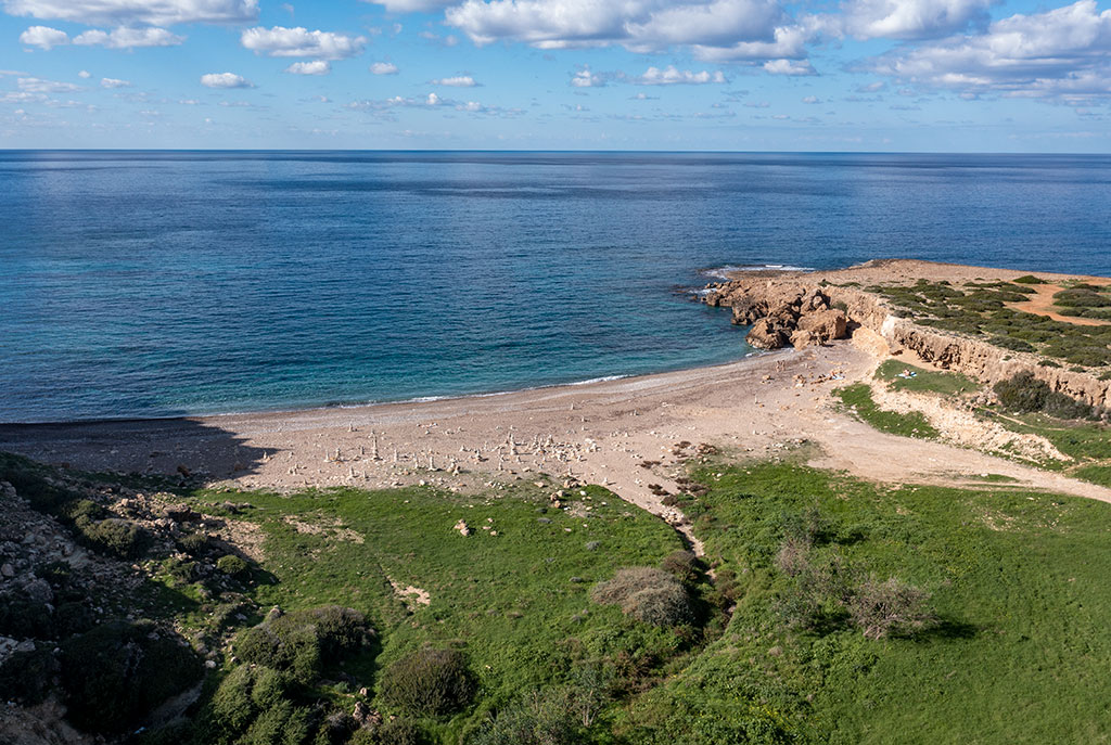 white-river-beach-roadworks_01