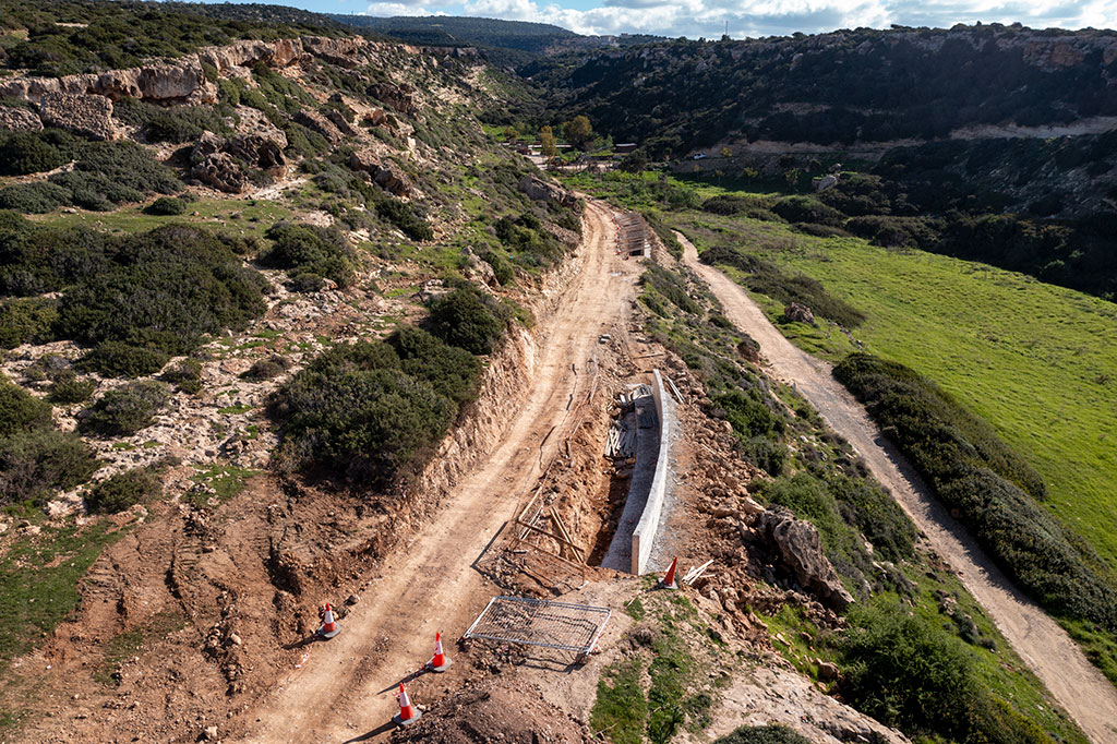 white-river-beach-roadworks_12