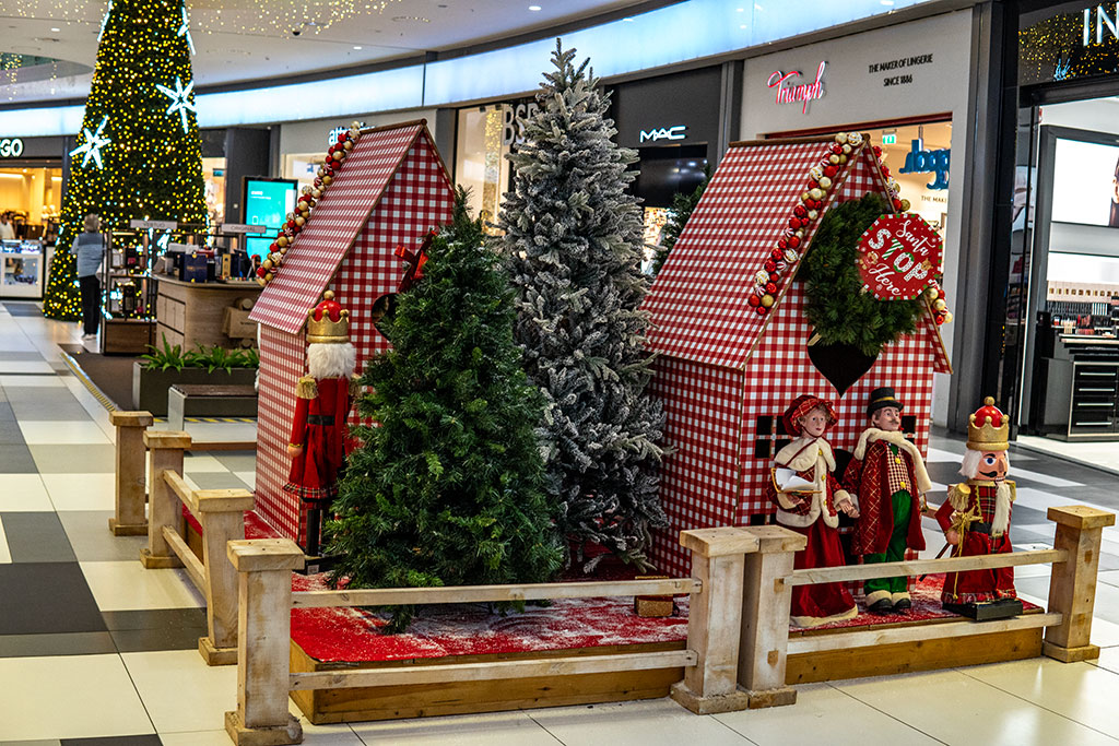 Christmas-mall-2024 05 christmas-mall-2024_05