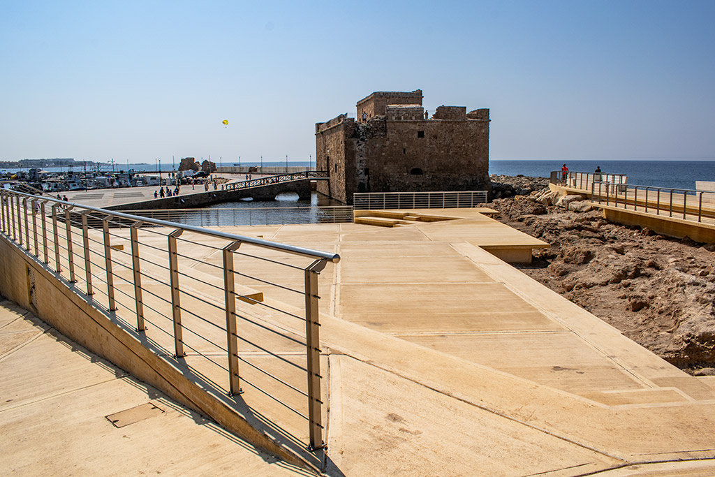 paphos-harbour-240413_23