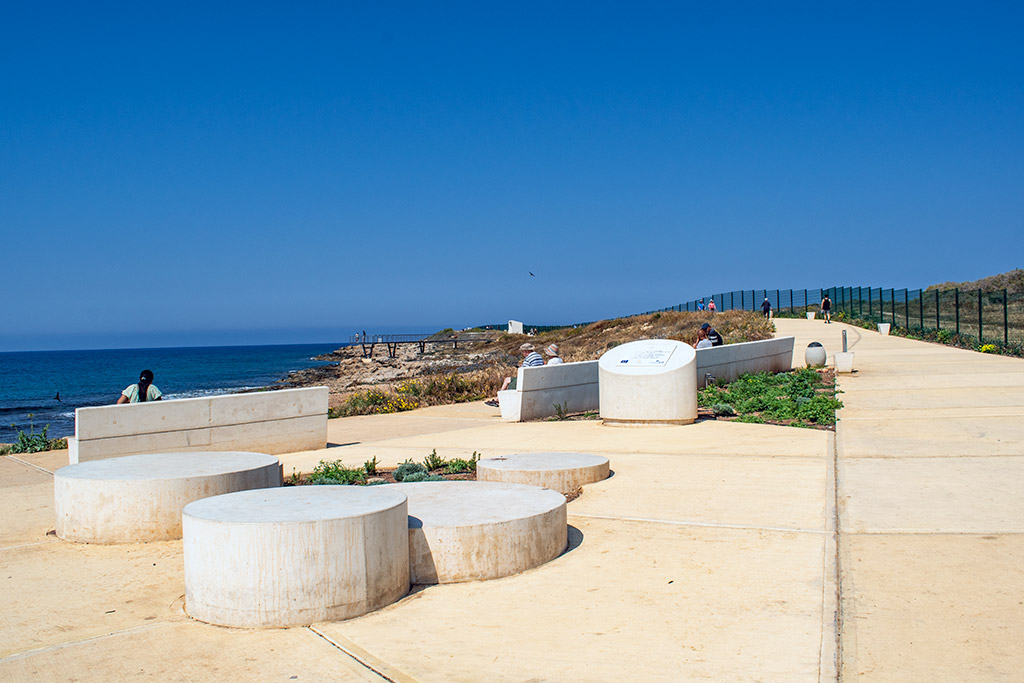 paphos-harbour-240413_24