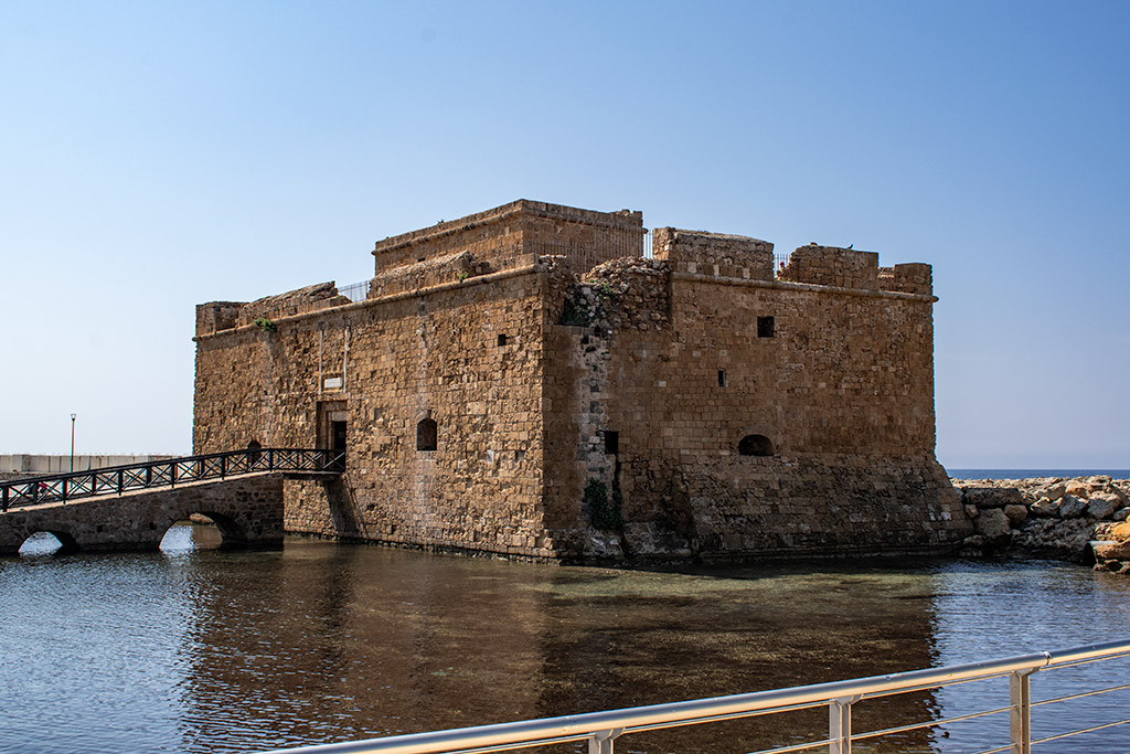 paphos-harbour-240413_26