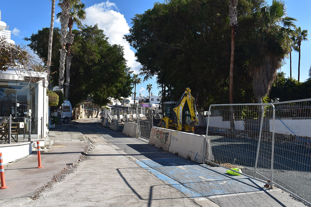Paphos-seafront-roadworks-2401 07 paphos-seafront-roadworks-2401_07
