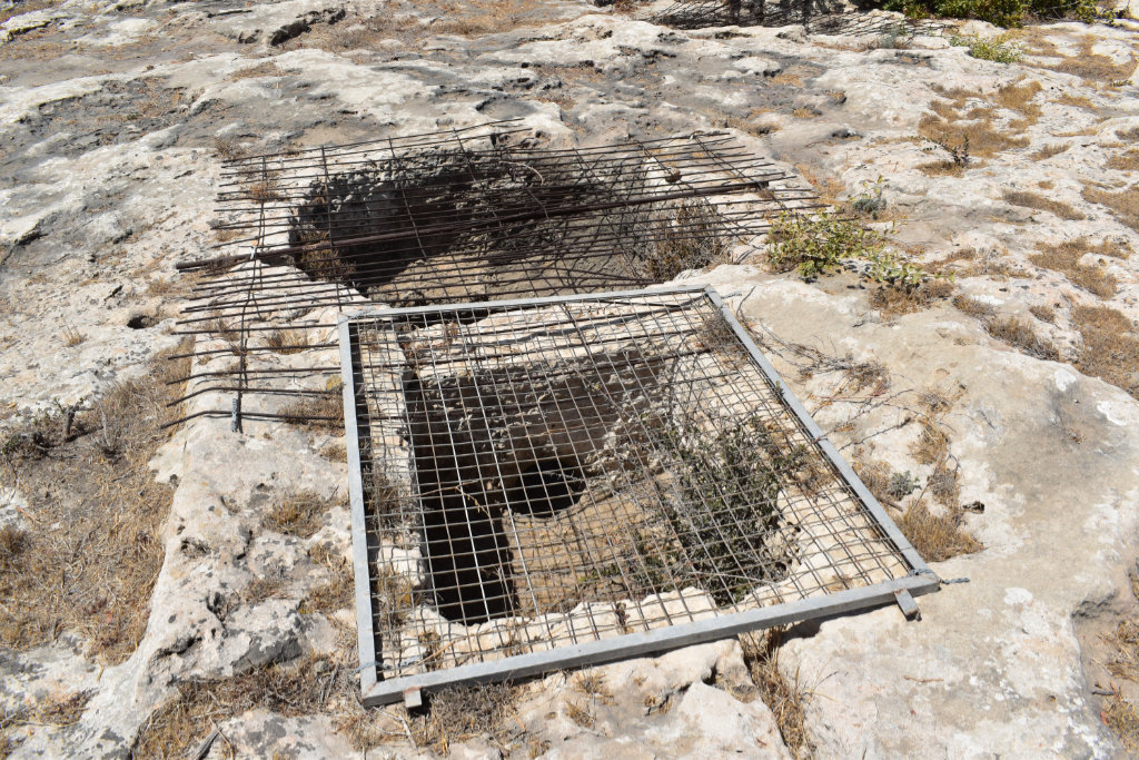 geroskipou-shrine-caves-revisited_24