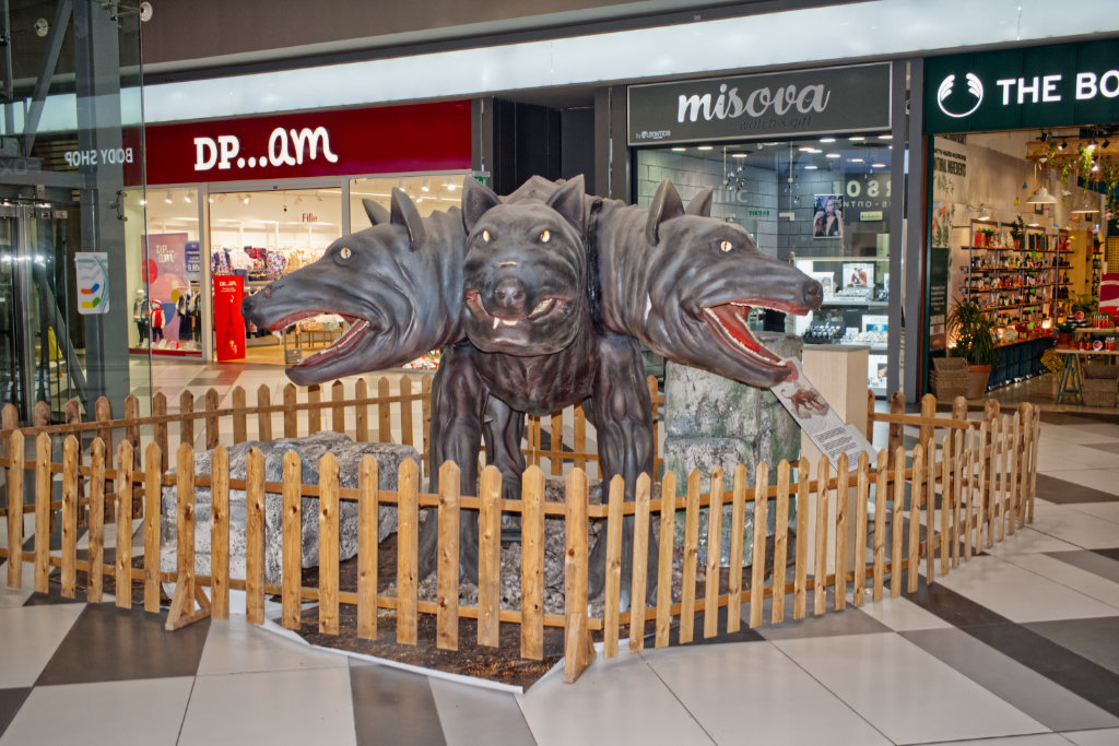 Greek-mythology-at-the-mall 21 greek-mythology-at-the-mall_21