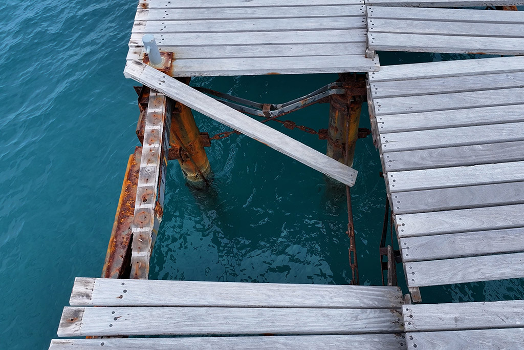 Limni-pier-is-broken 03 limni-pier-is-broken_03