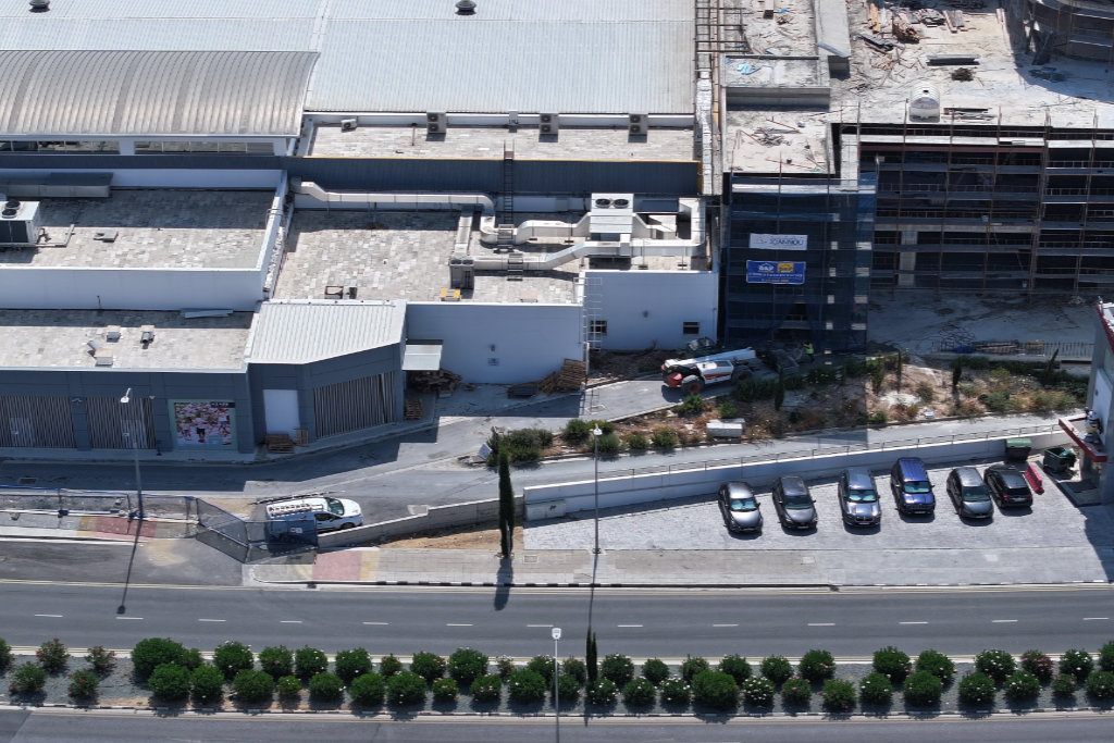 Neon-mall-update-2506 04 neon-mall-update-2506_04