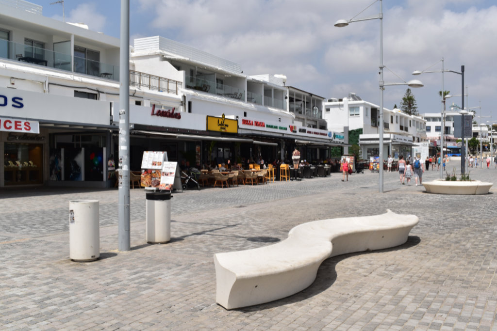 paphos-seafront-and-harbour-in-may-2025_10