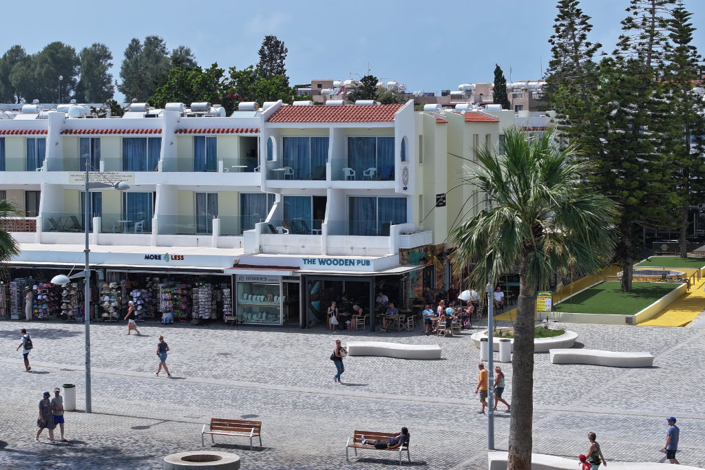 paphos-seafront-and-harbour-in-may-2025_15