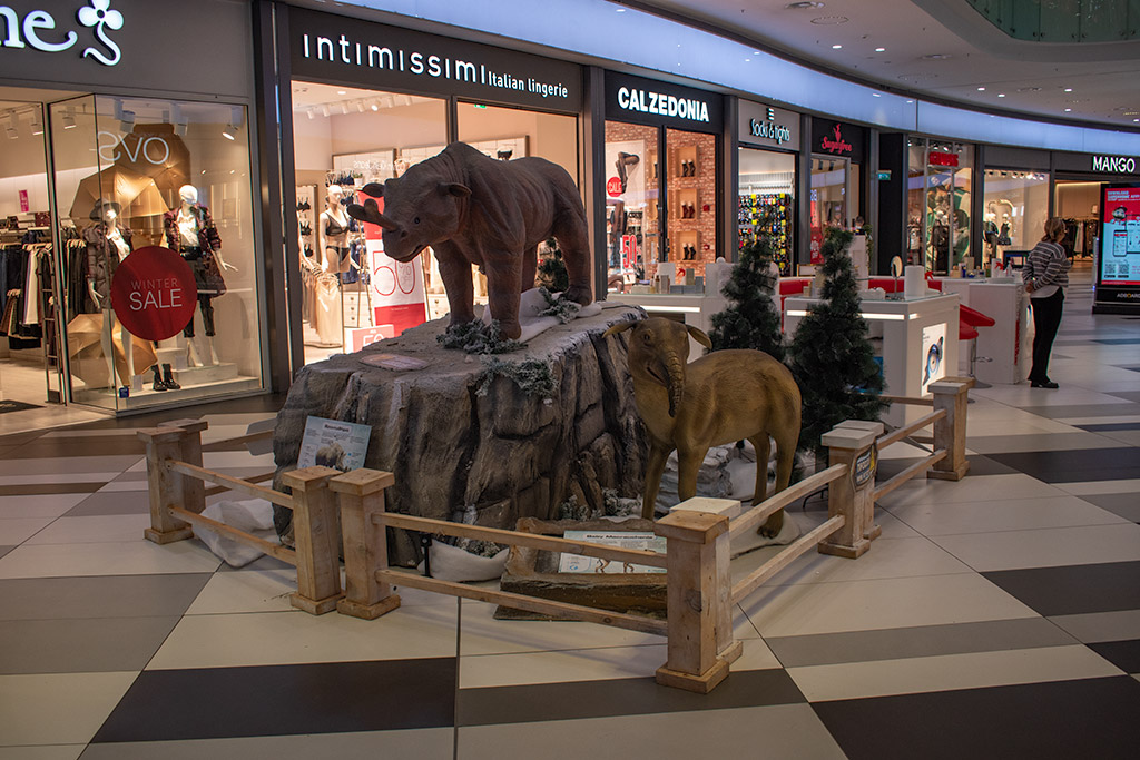 prehistoric-mall_16