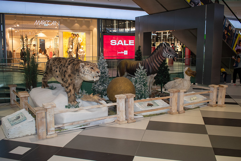 prehistoric-mall_18