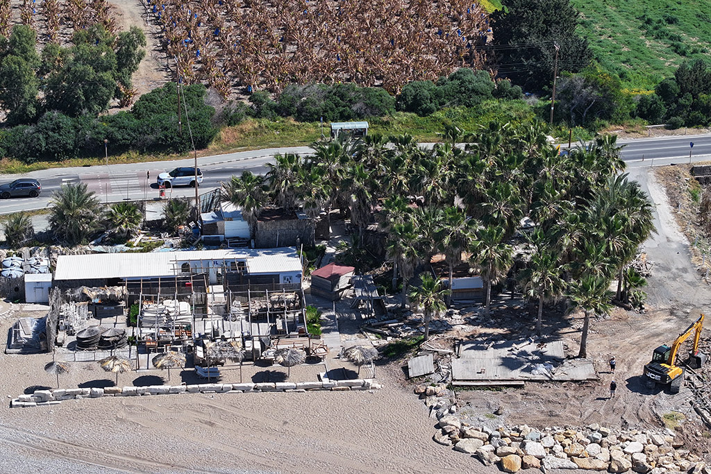 The-sad-demise-of-the-sea-you-beach-bar 10 the-sad-demise-of-the-sea-you-beach-bar_10