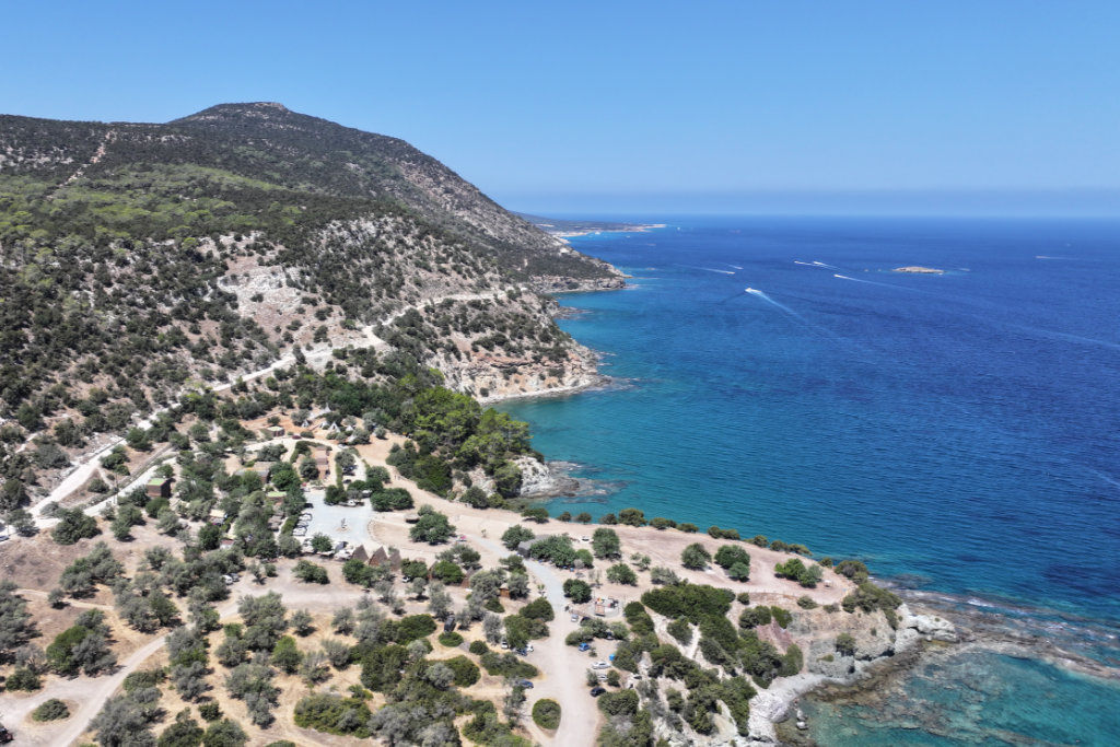 polis-coast-in-august_01