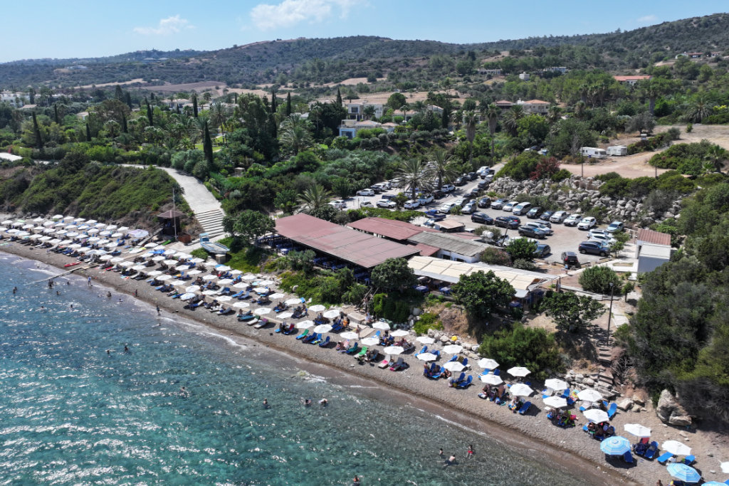 polis-coast-in-august_10