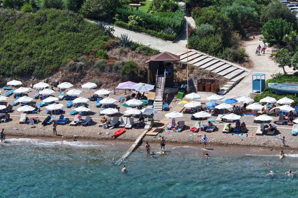 polis-coast-in-august_11
