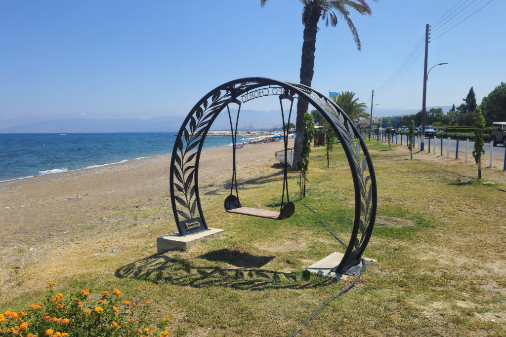 polis-coast-in-august_24