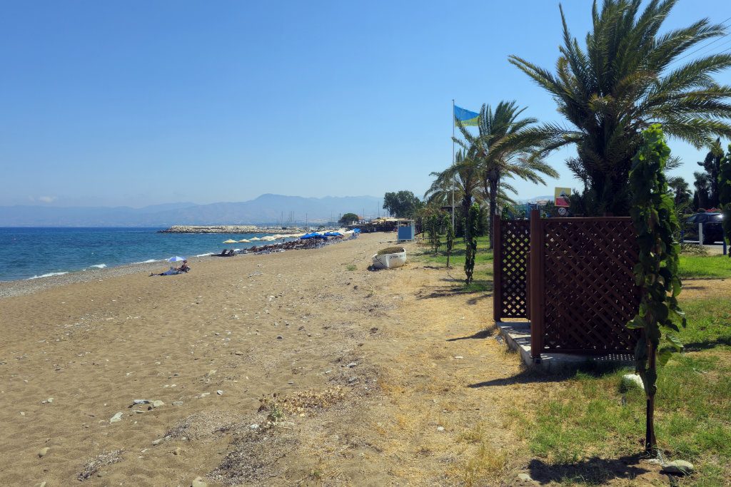 polis-coast-in-august_25