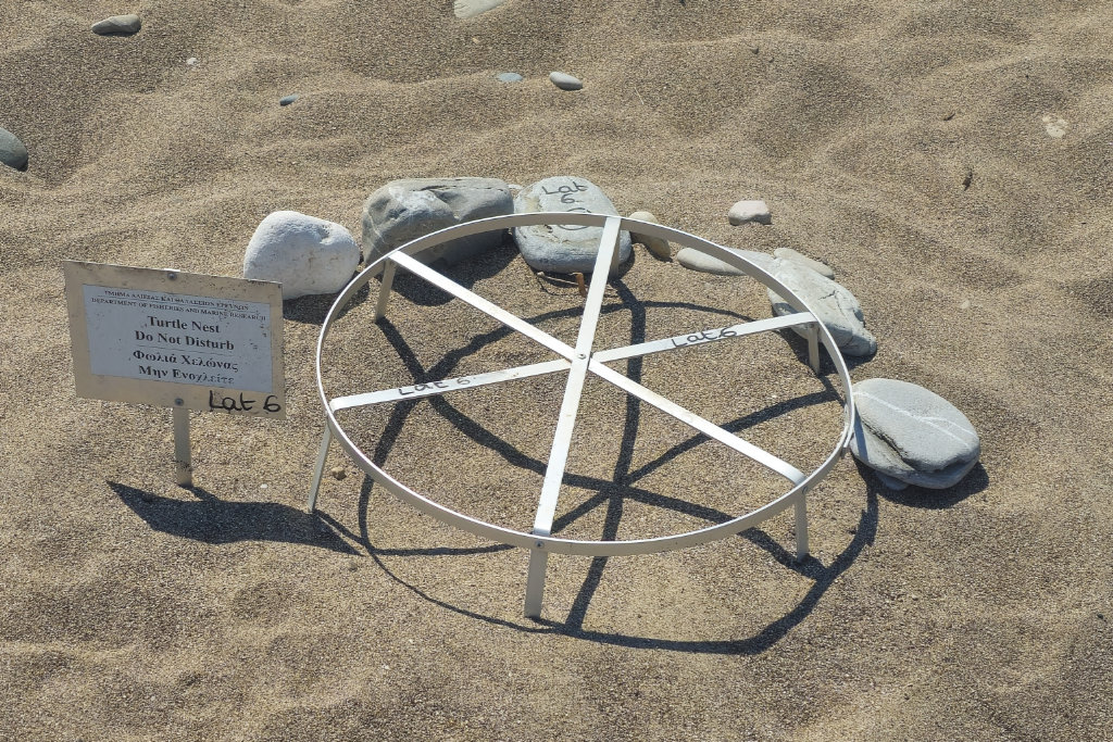 polis-coast-in-august_26