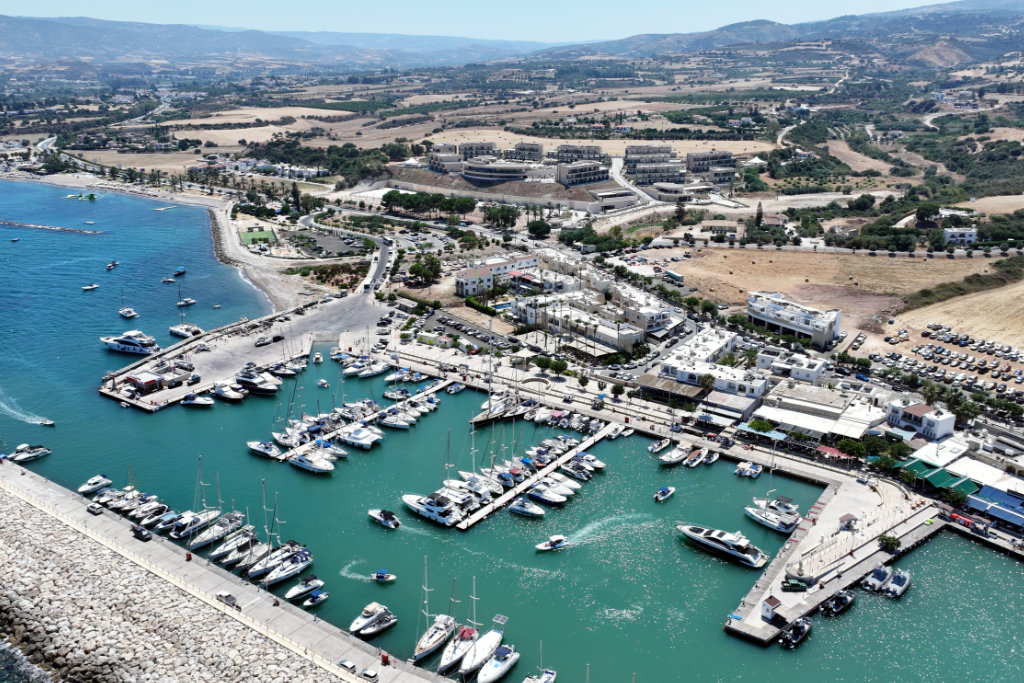 polis-coast-in-august_29