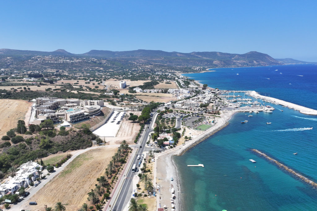polis-coast-in-august_30