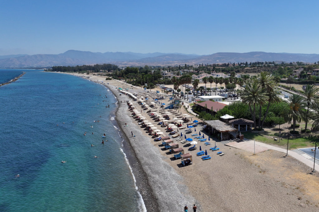 polis-coast-in-august_35