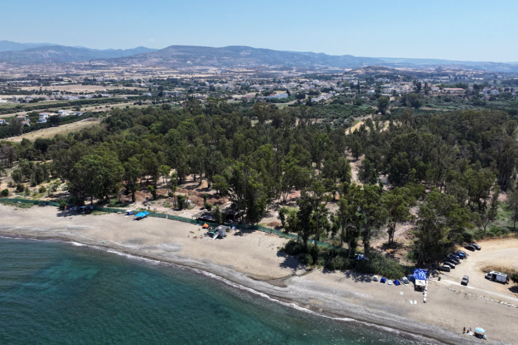 polis-coast-in-august_39