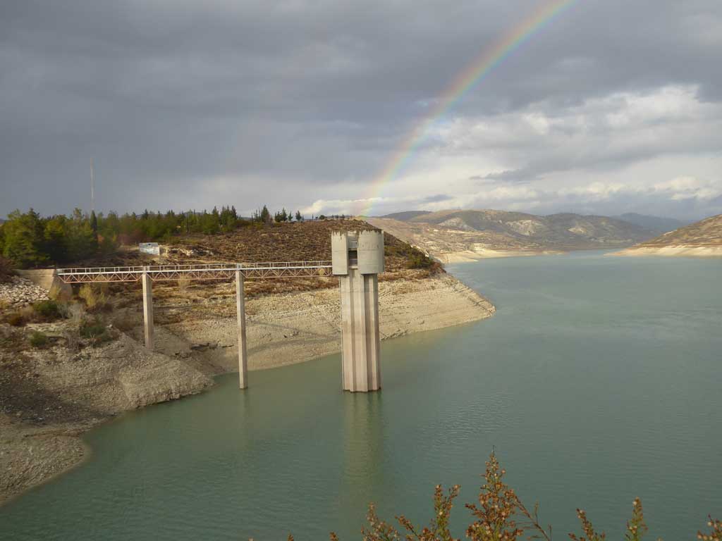 2017_shallow_dam_with_rainbow