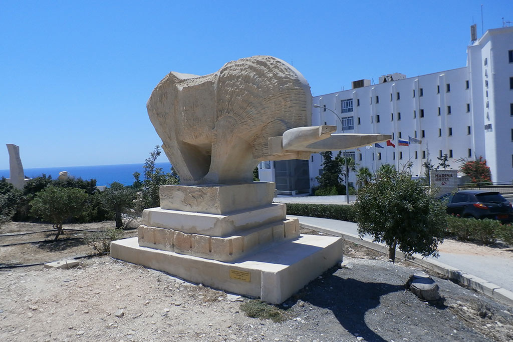 Ayia-napa-sculpture-park 06 033-001-bull ayia-napa-sculpture-park_06_033-001-bull