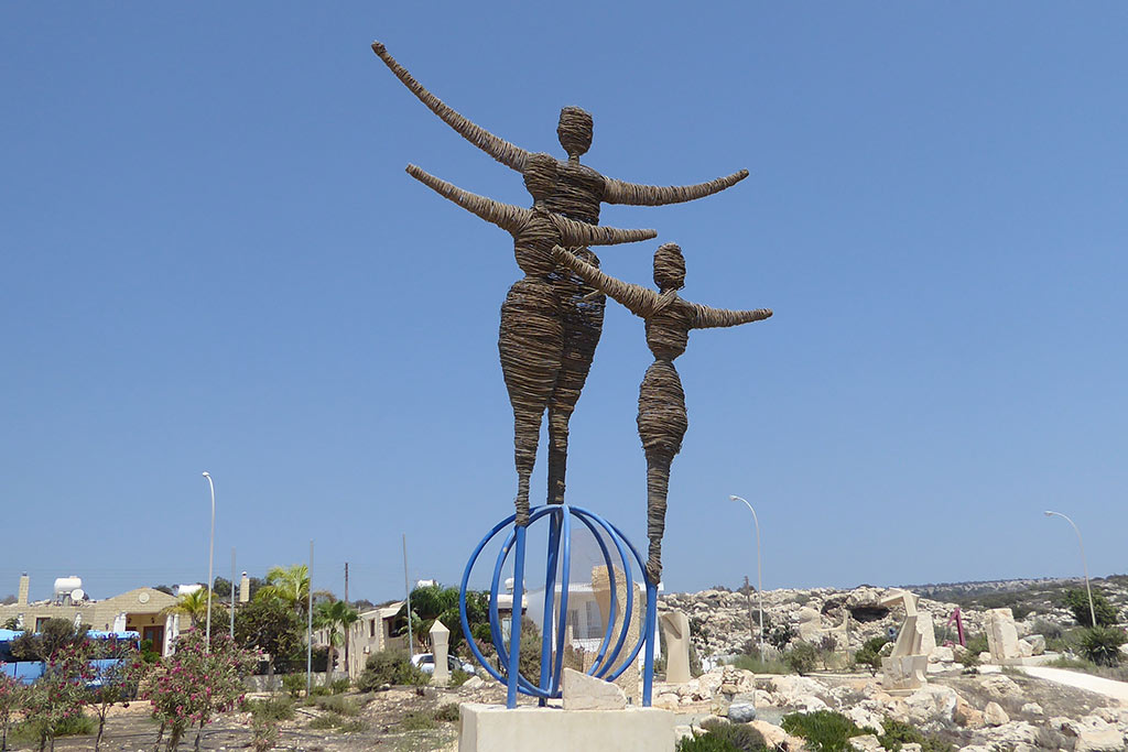 ayia-napa-sculpture-park_13_029-waves