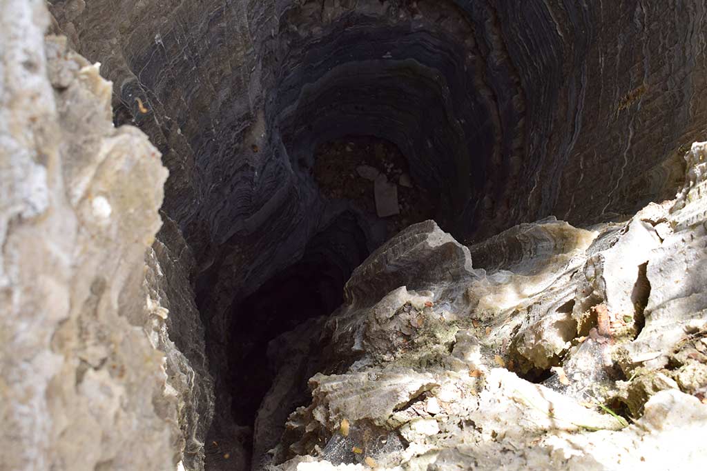 Eledio Quartz Mines 19 eledio_quartz_mines_19