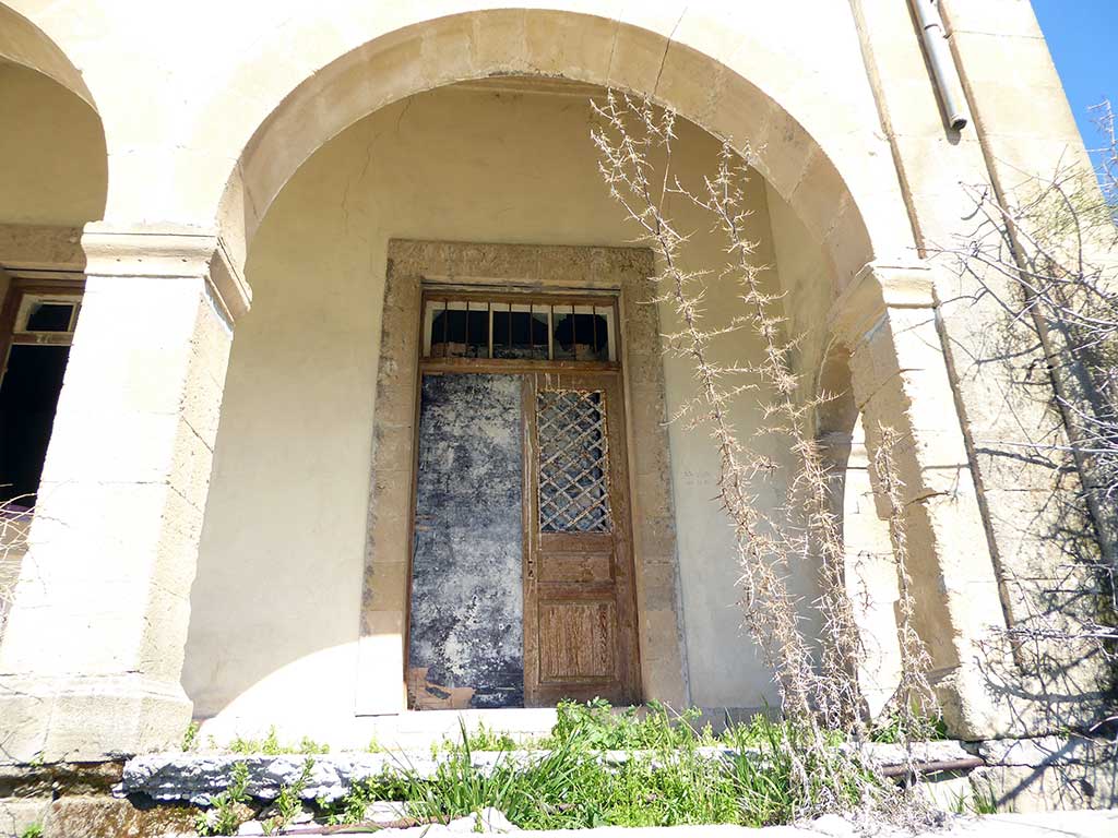 10 Door 10_door