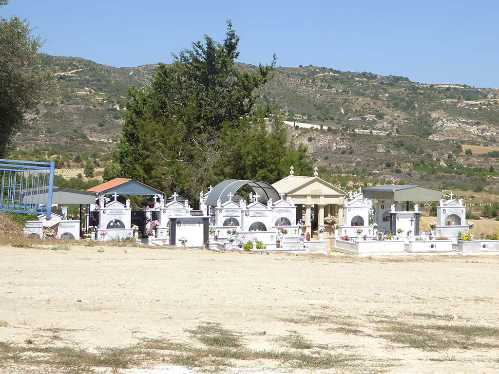 Giolou 33 Cemetary giolou_33_cemetary