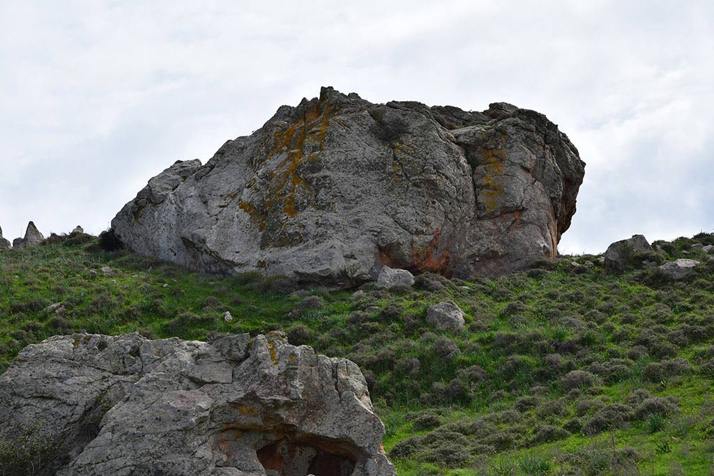 green_day_2018_003_interesting_boulder