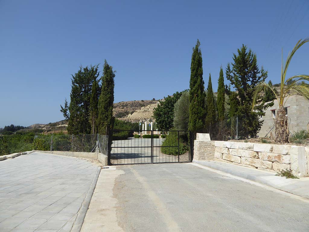 Kouklia Memorial 03 Gate kouklia_memorial_03_gate