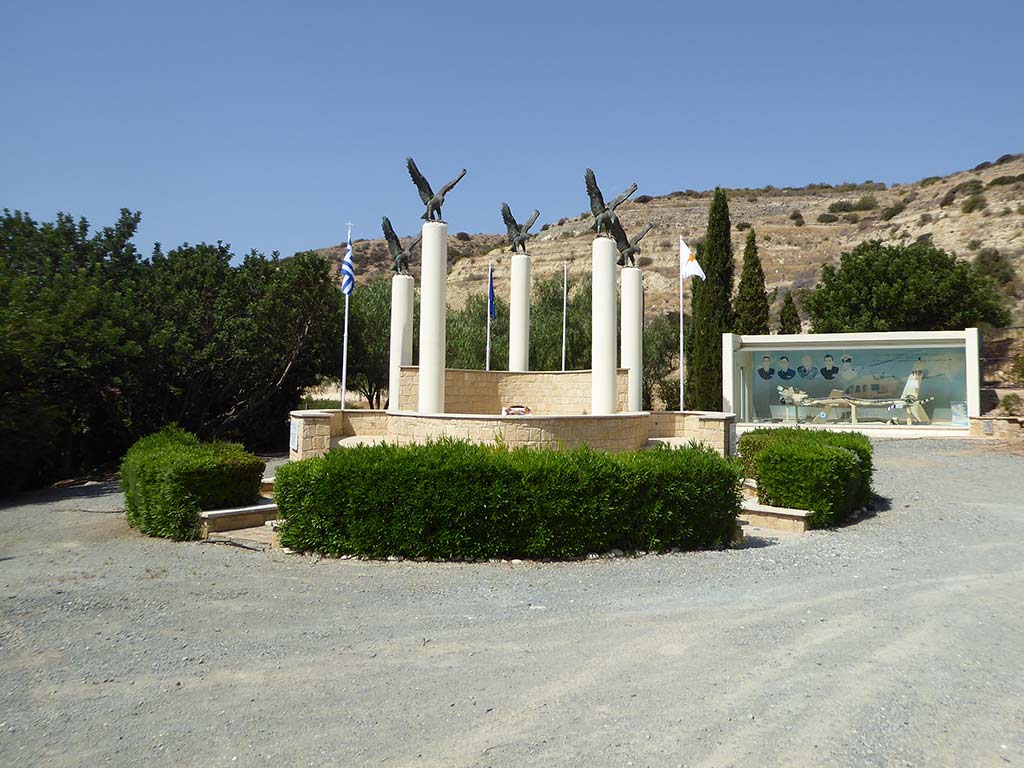 kouklia_memorial_05_the_eagles