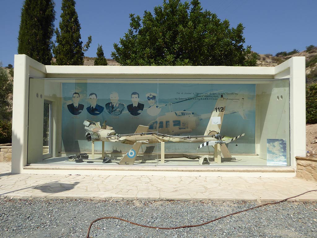 kouklia_memorial_07_display